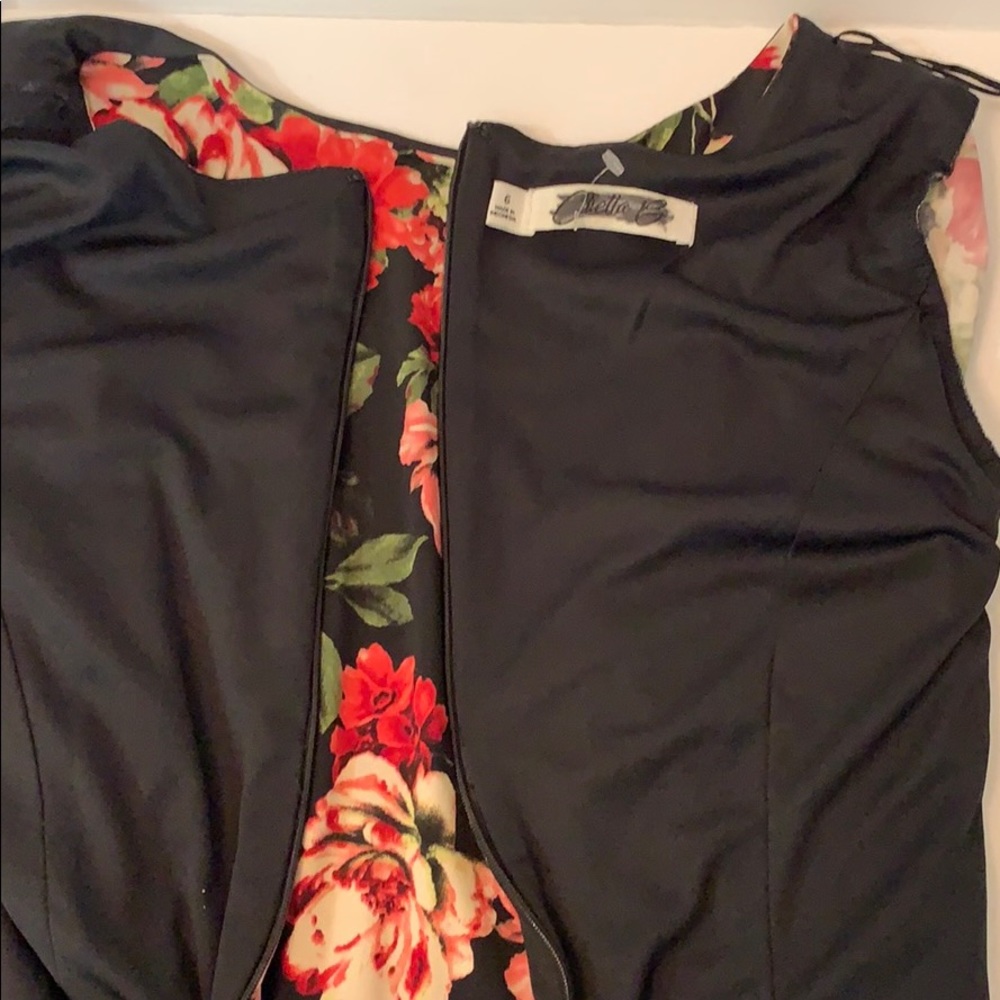 ♦️SOLD♦️ Beautiful black/floral bodysuit 💐 (NWOT) - Picture 7 of 9